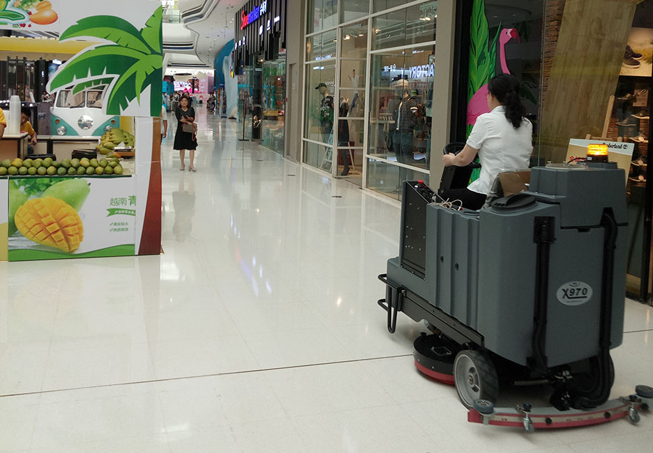 江西大型清潔設(shè)備多功能洗地機(jī)和電動(dòng)<a href=http://www.sm16.cn target=_blank class=infotextkey>掃地車生產(chǎn)廠</a>